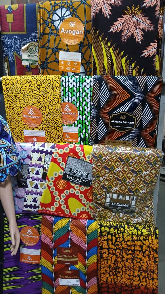 Avogan – Muticolored prints