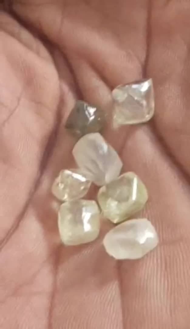 Diamonds  – Vanish diamonds colour 