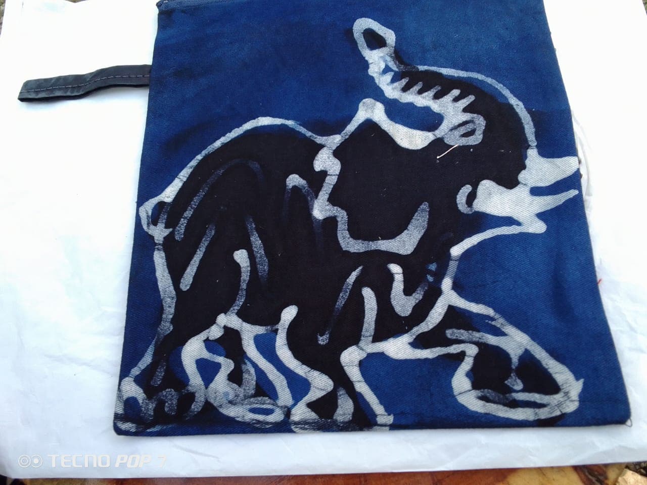Batik makeup bag with elephant print – Blue batik makeup bag
