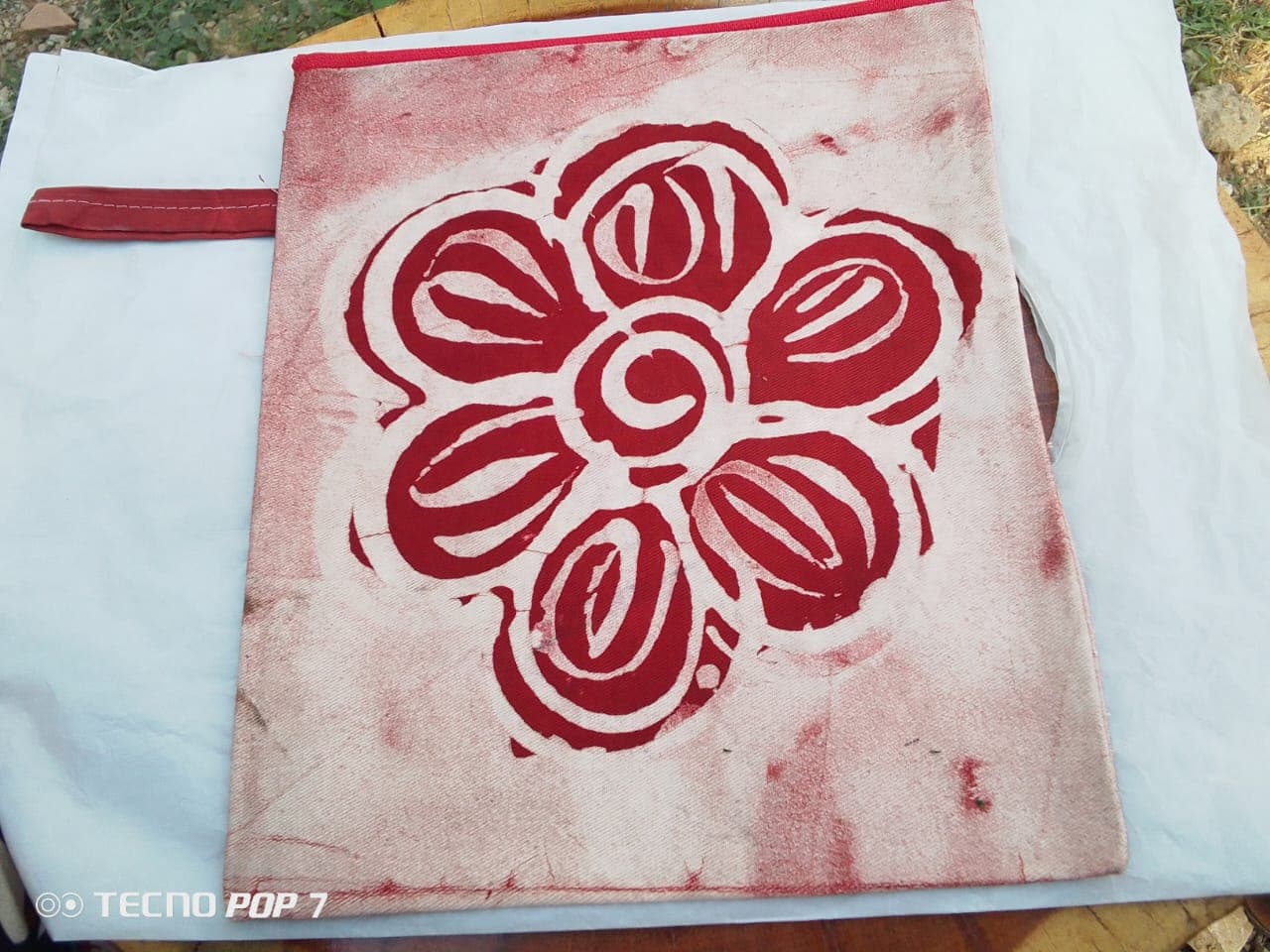 Red rose batik makeup bag – Red batik makeup bag