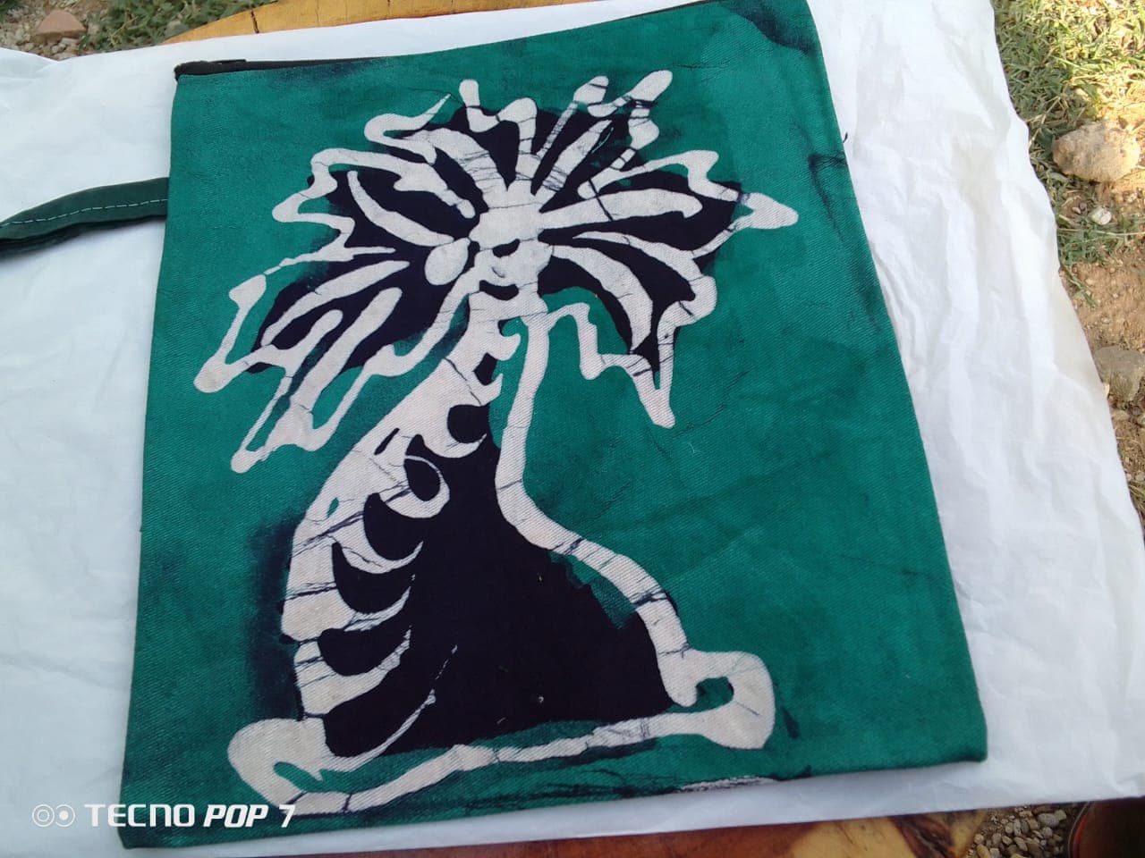 Batik makeup bag with print of dark blue and white tree – Green batik makeup bag