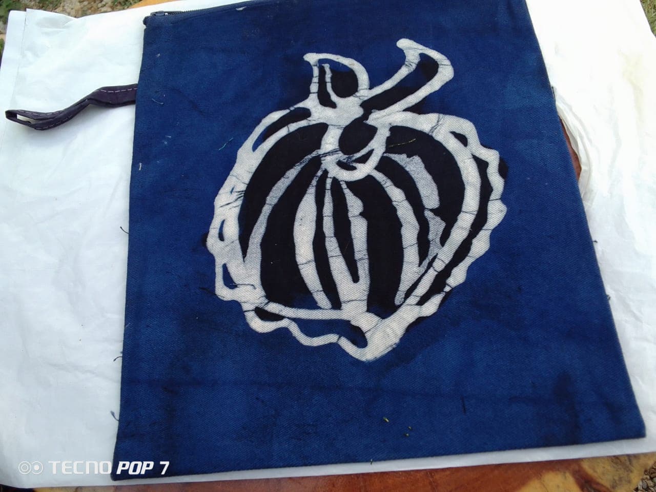 Batik makeup bag with black fruit print – Dark blue batik makeup bag with black fruit print