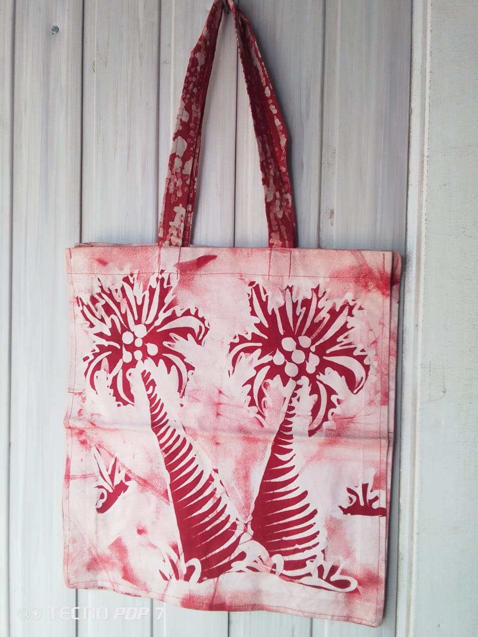 Batik tote bag with palm trees pattern – Red batik tote bag with two palm trees print