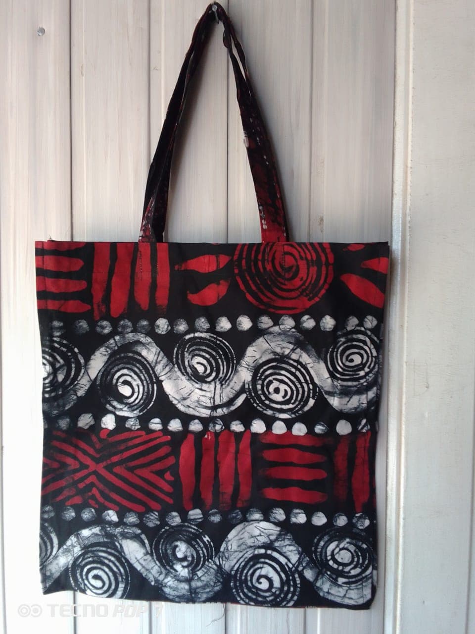 Batik tote bag with waves and stripes – Black batik tote bag with white waves and red stripes