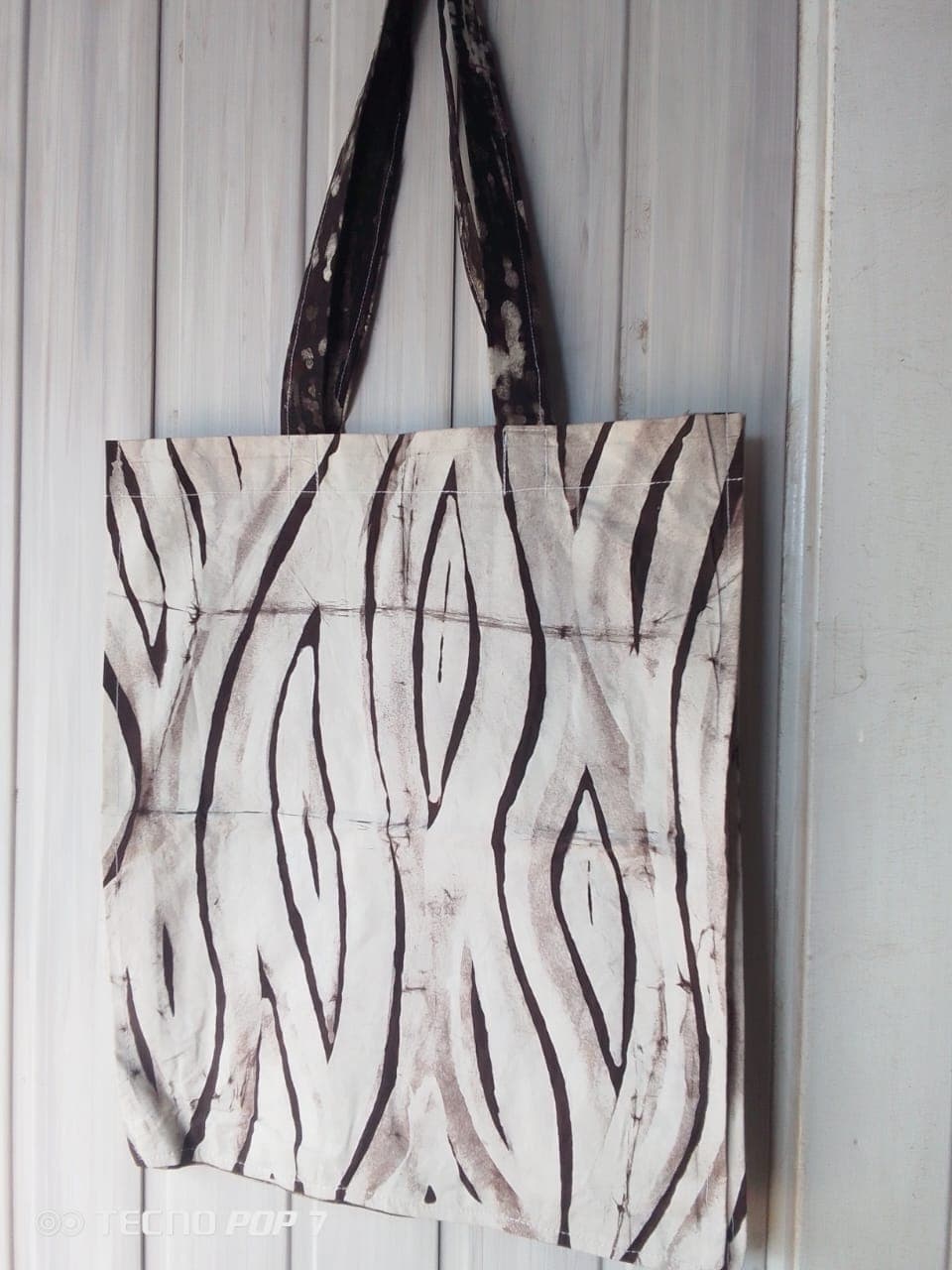 Faded tote bag with zebra print – Faded black and white tote bag with zebra print