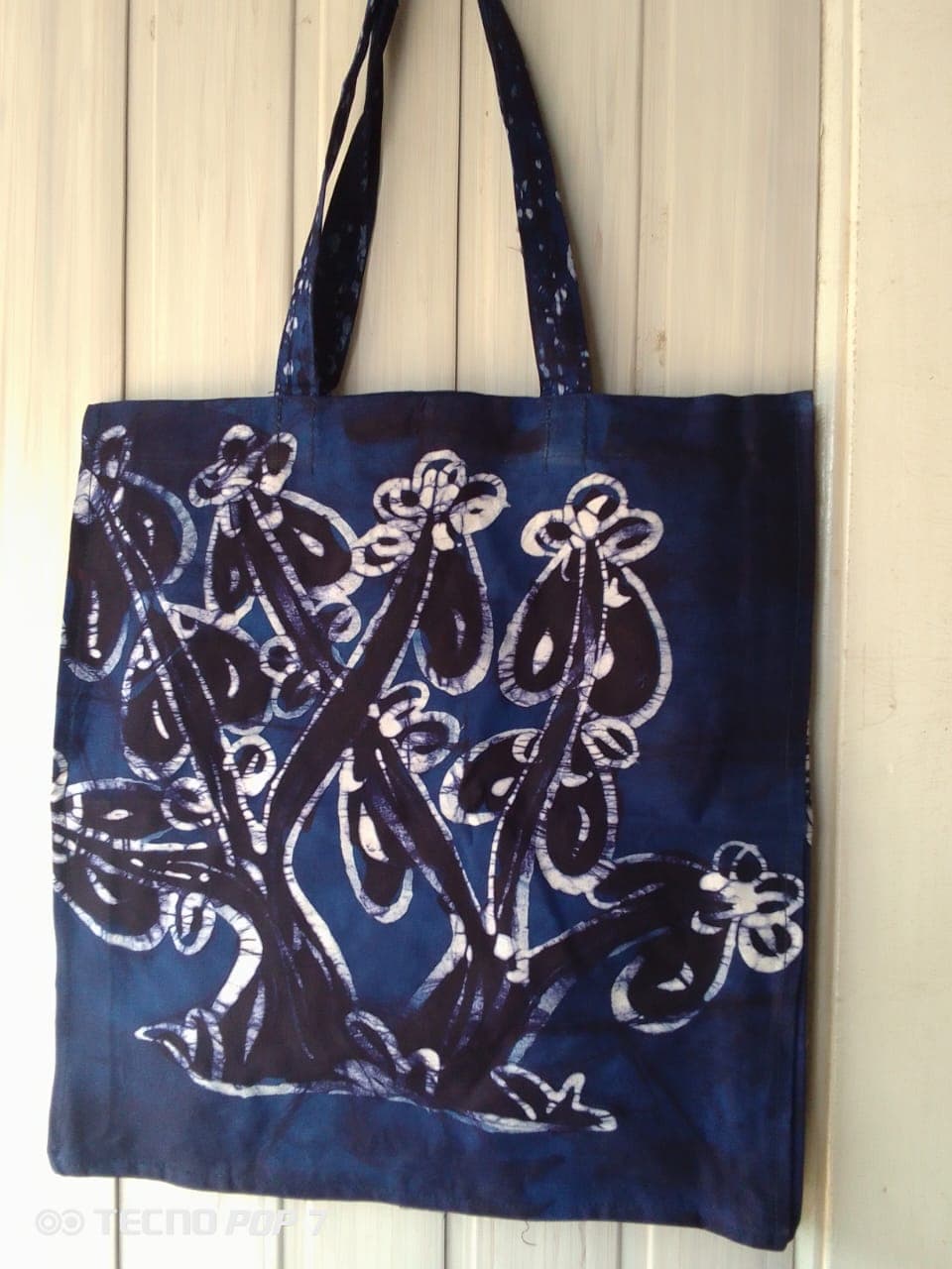Tote bag with fruit tree pattern – Dark blue tote bag with black fruit tree pattern
