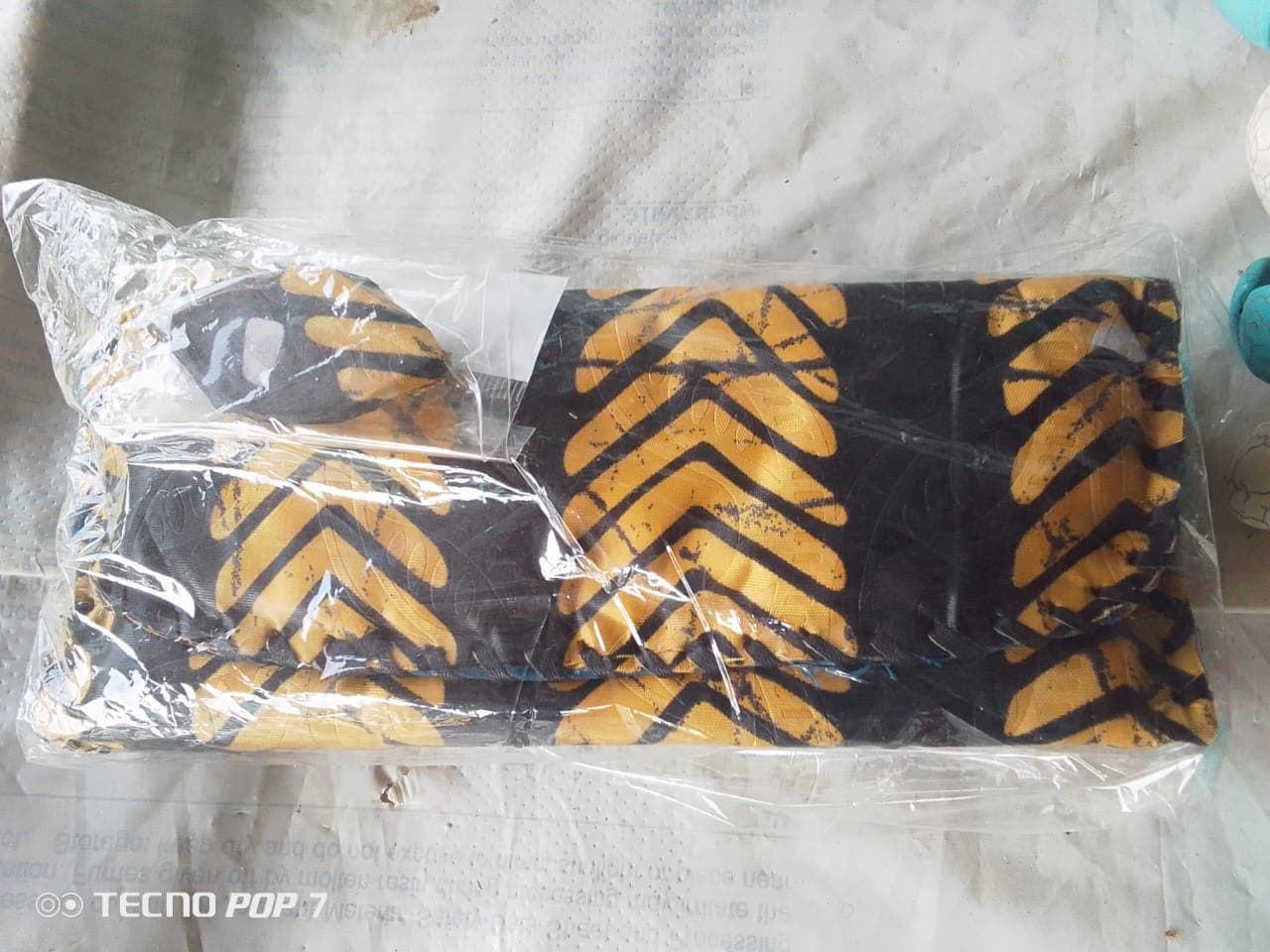 Ankara purse with matching earrings – Yellow and black Ankara purse with matching earrings