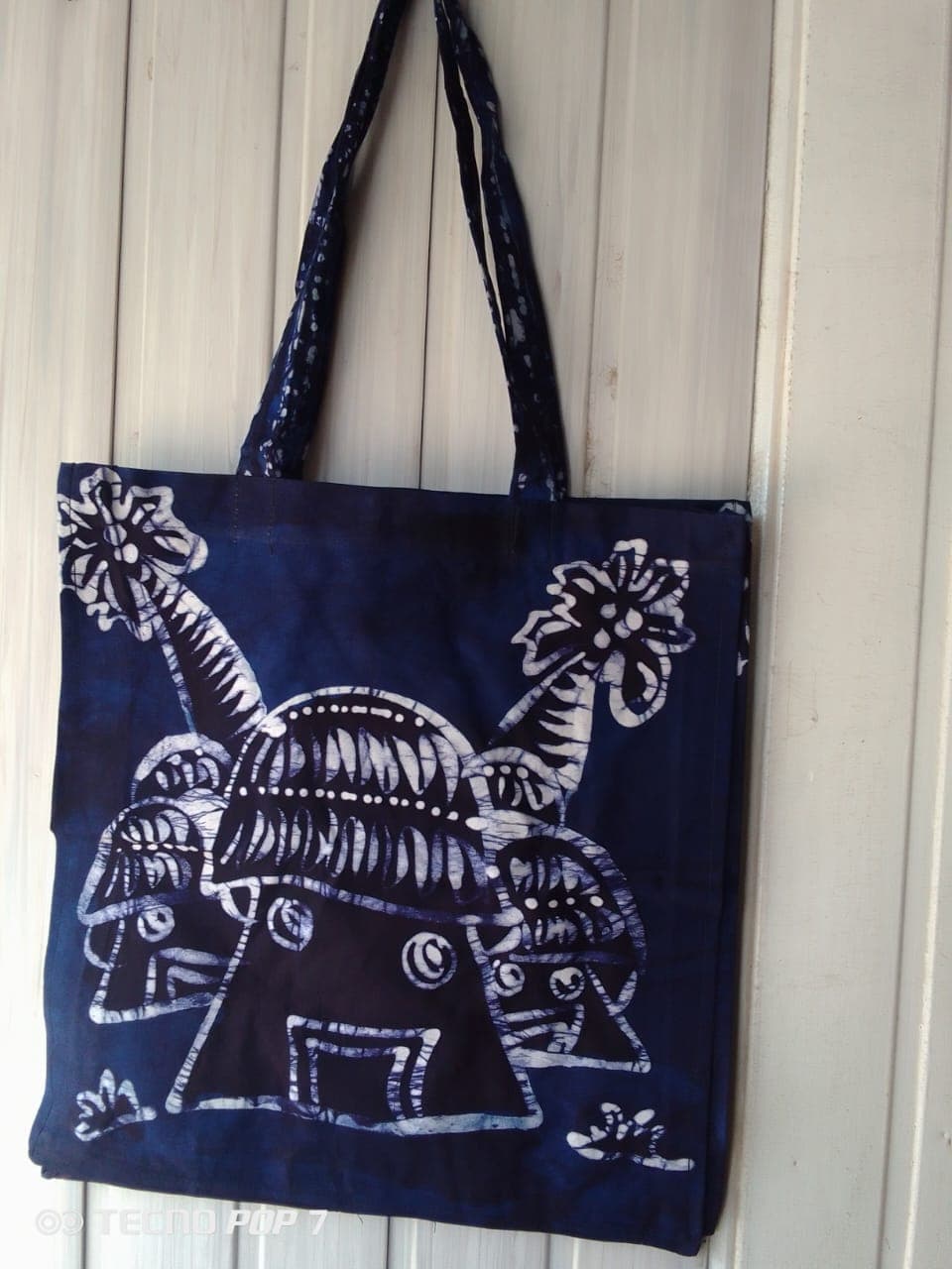 Tote bag with dark patterned huts – Dark blue tote bag with black and white patterned huts
